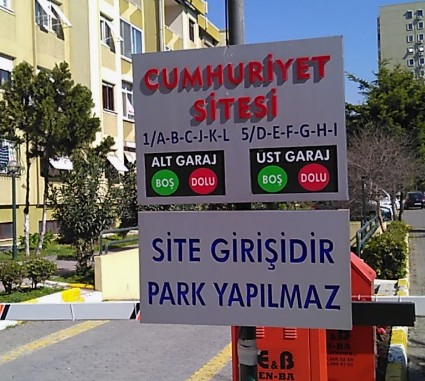 Siteler, Rezidanslar, Sosyal Tesisler ve Otopark Alanları için Yönlendirme Tabelaları